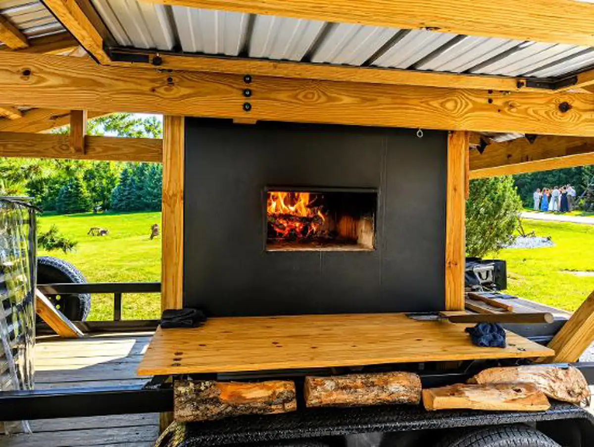 Mobile Wood Fired Pizza - Farmers Market Pizza VT - Vergennes, VT