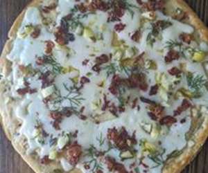 Gluten-Free (Cauliflower Crust) Dill Pickle Pizza